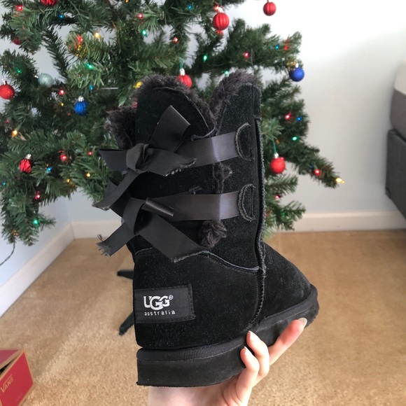 bailey bow uggs - Picture 3 of 4